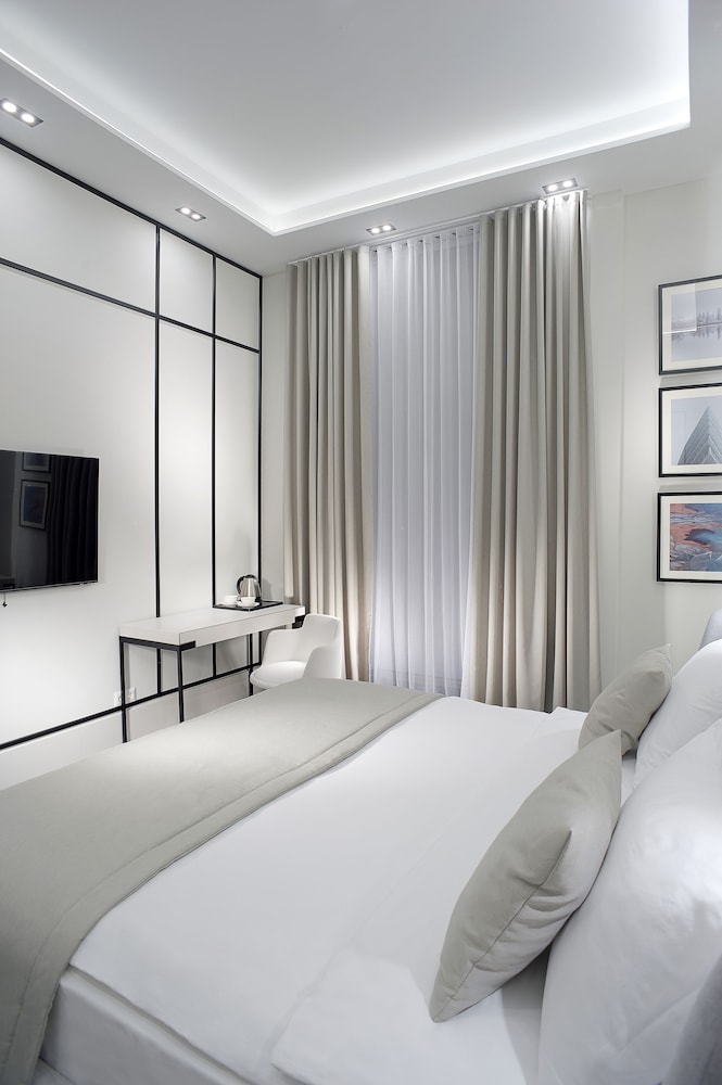 Neos Hotel Astana 12/30