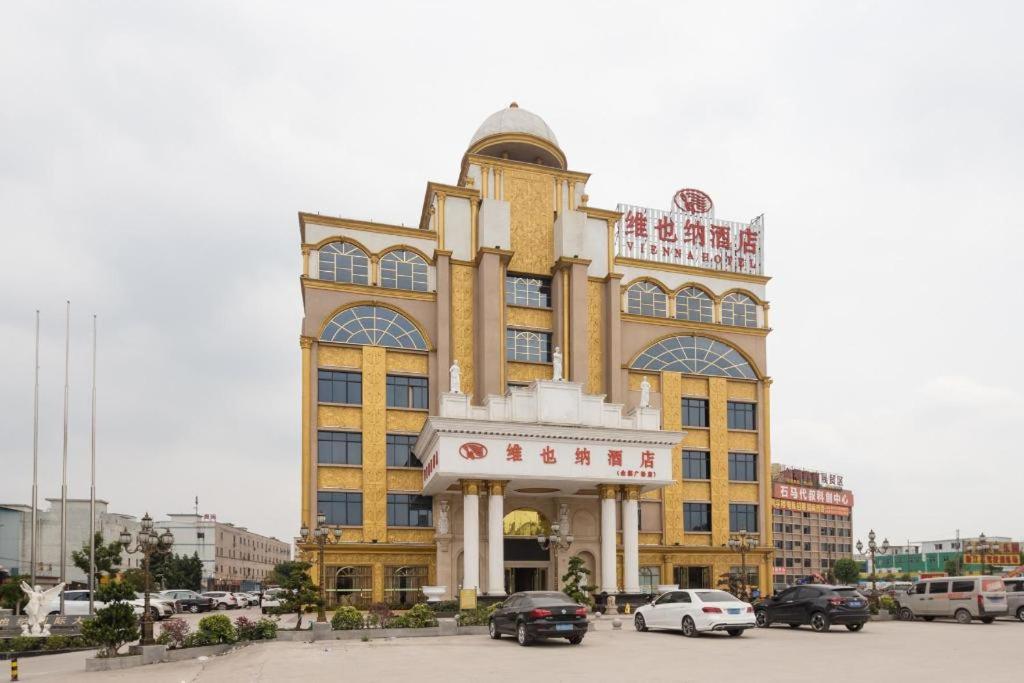 Vienna Hotel (Guangzhou Baiyun University Jinyuan Plaza) 3/54