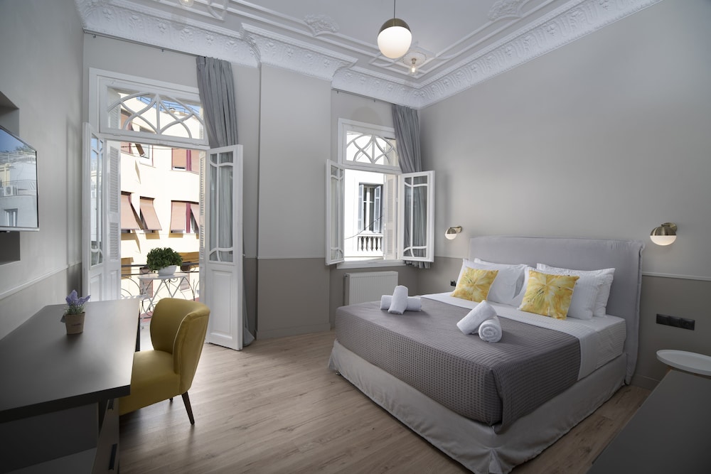 Plaka Arch Suites 11/41