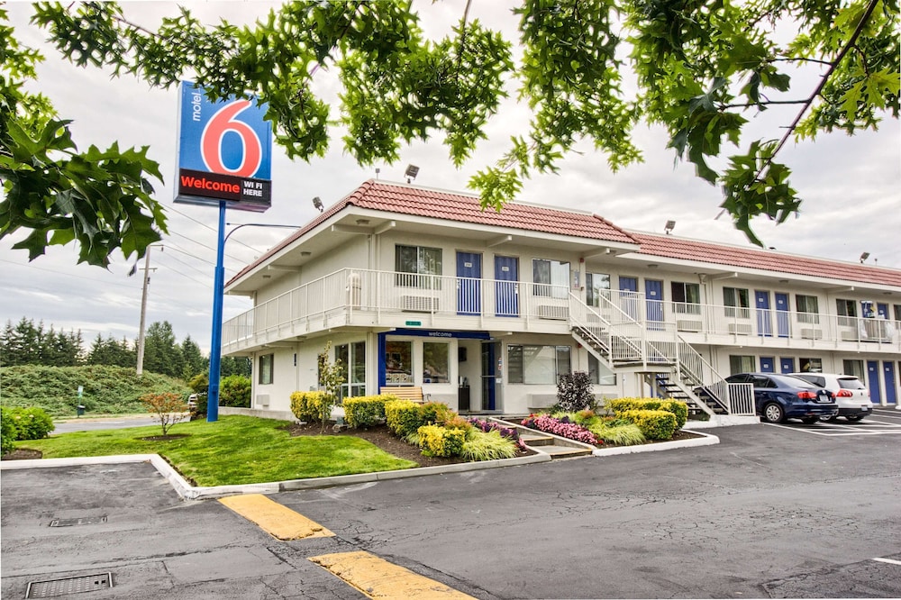 Motel6 Everett, WA - South 7/39