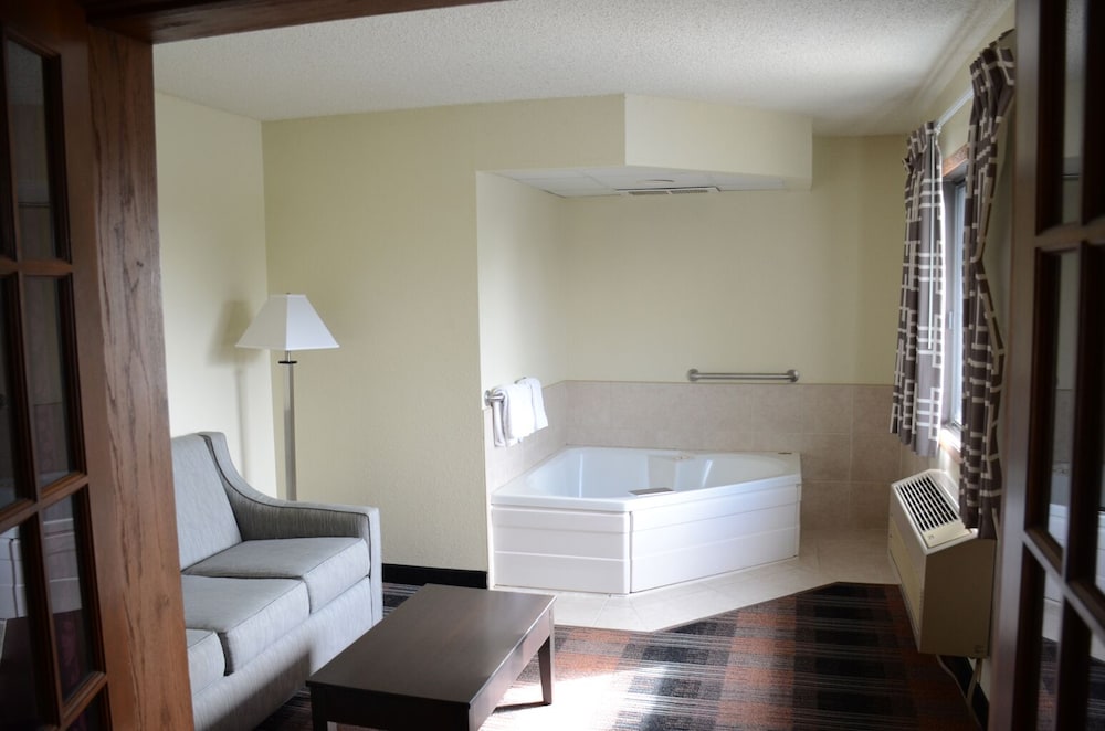 Baymont by Wyndham Waupun 31/31