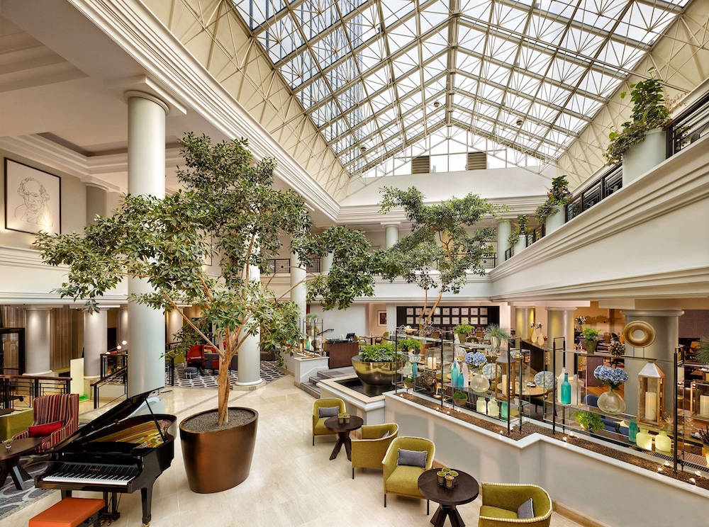 Hyatt Regency Birmingham 60/72