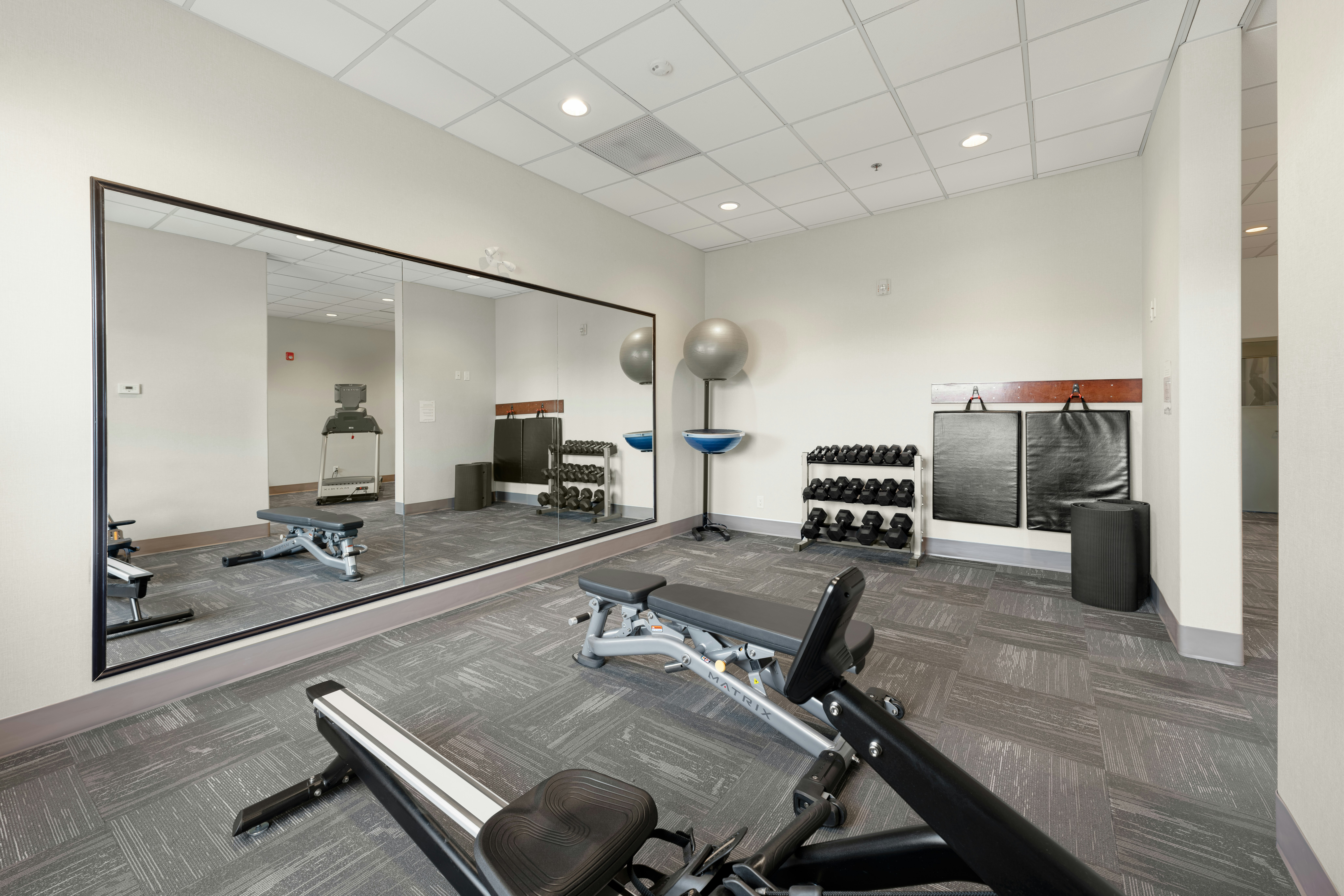 Holiday Inn Express Hotel Suites Edmonton South 27/50