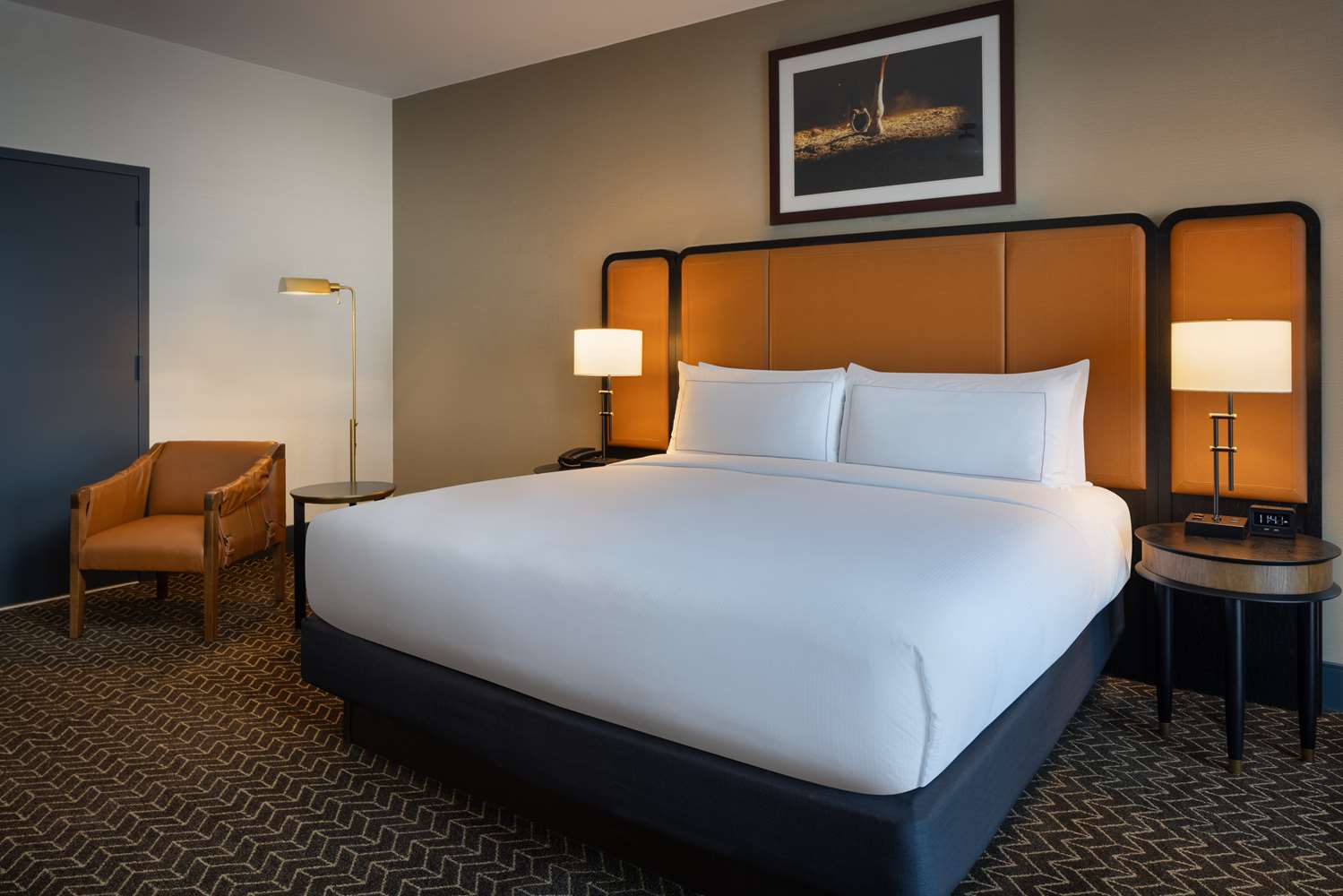 2 Rooms, Hospitality, Suite, King Bed, Exterior View
