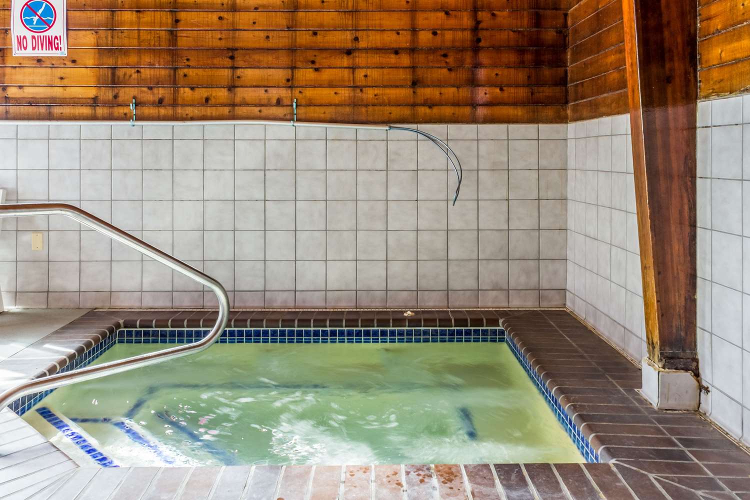 swimming pool spa