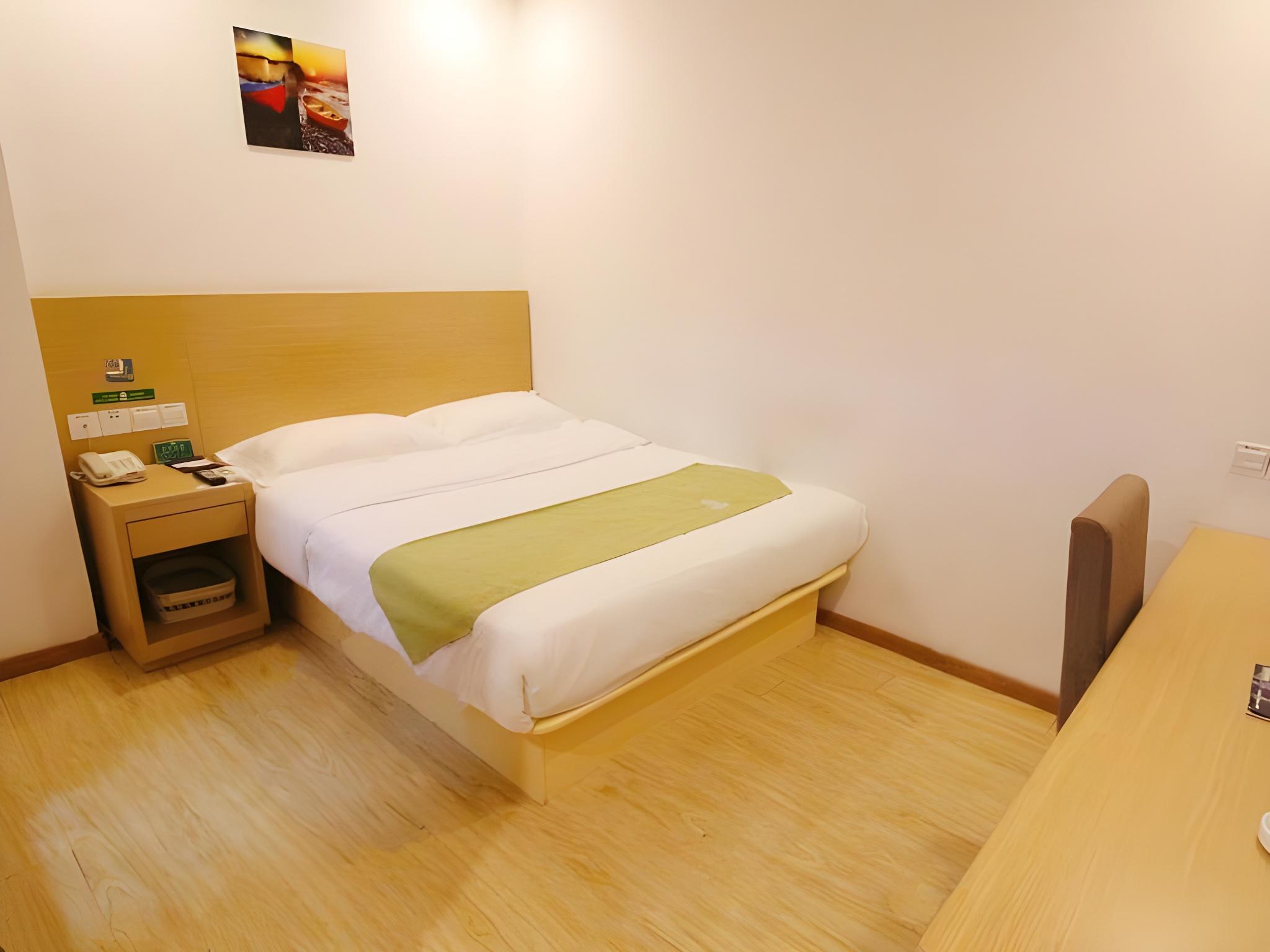 Guest Room, Double Bed, No Window