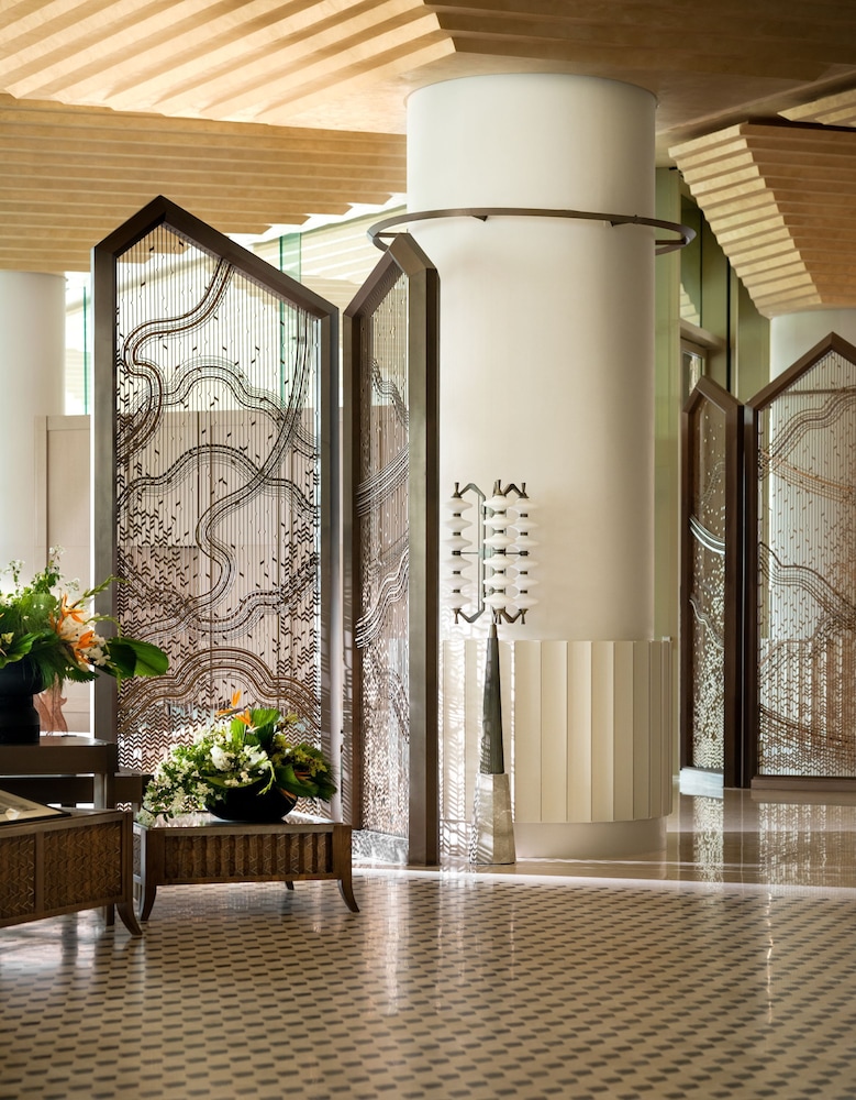 Lobby at Dusit Thani Bangkok, BANGKOK
