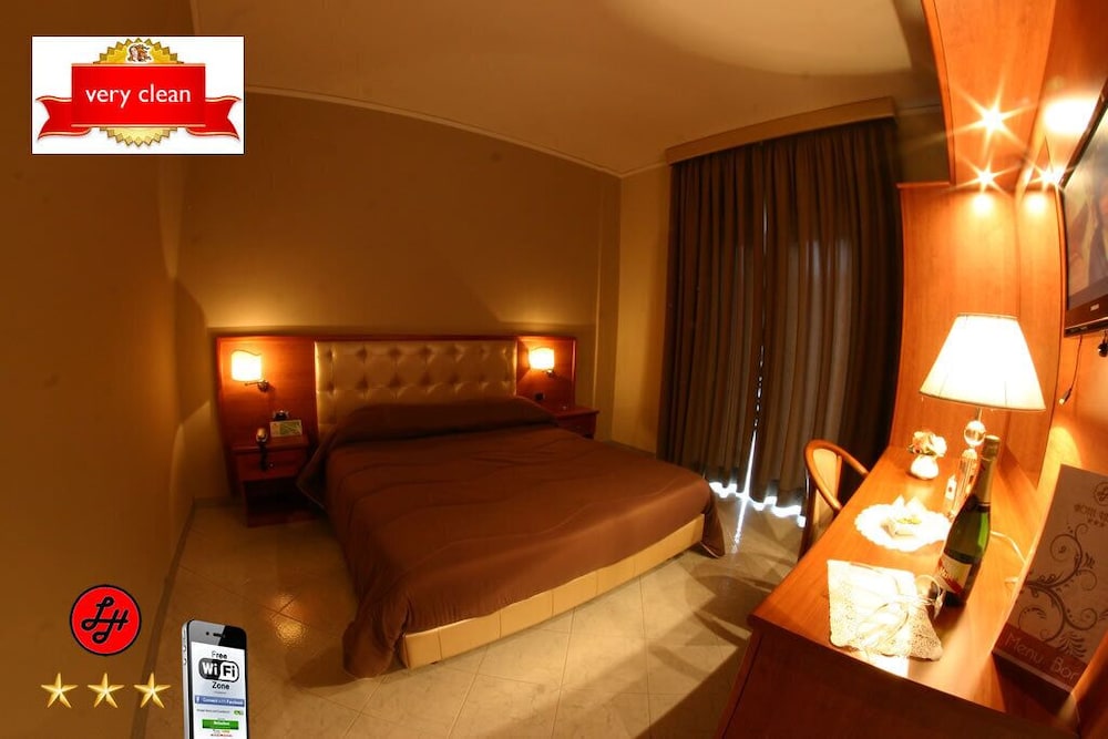 Hotel Luxor 9/28