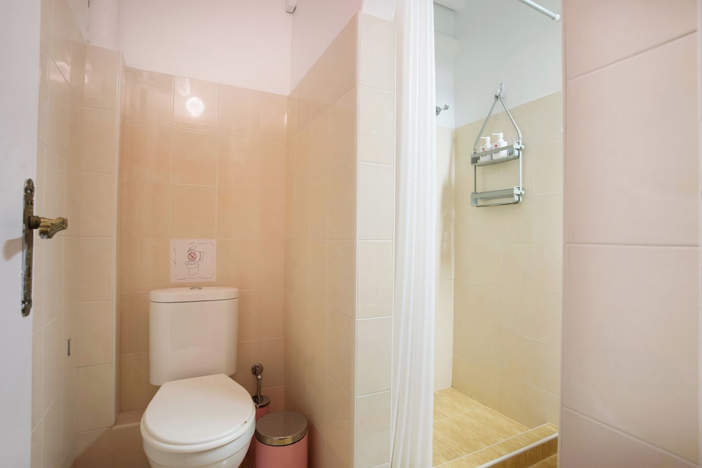 Live In Athens Short Stay Apartments 50/50