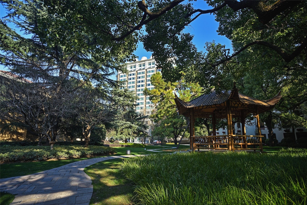 Radisson Collection Hotel Xin Guo Shanghai 45/48