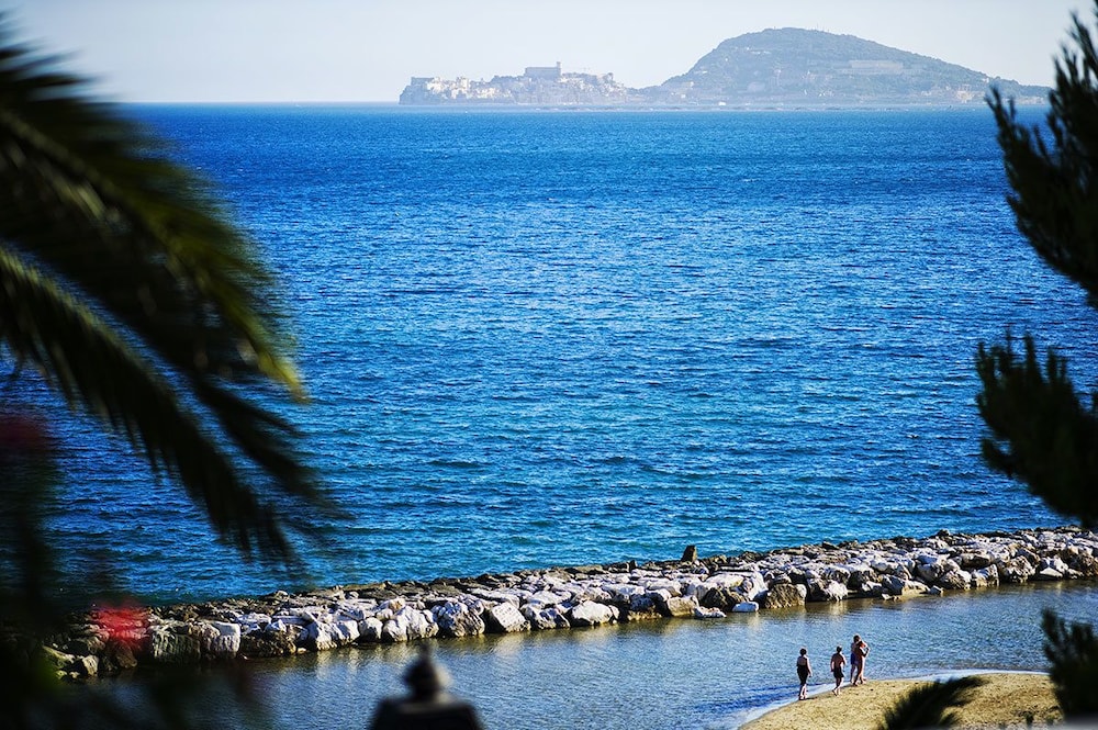 Grande Albergo Miramare 36/50
