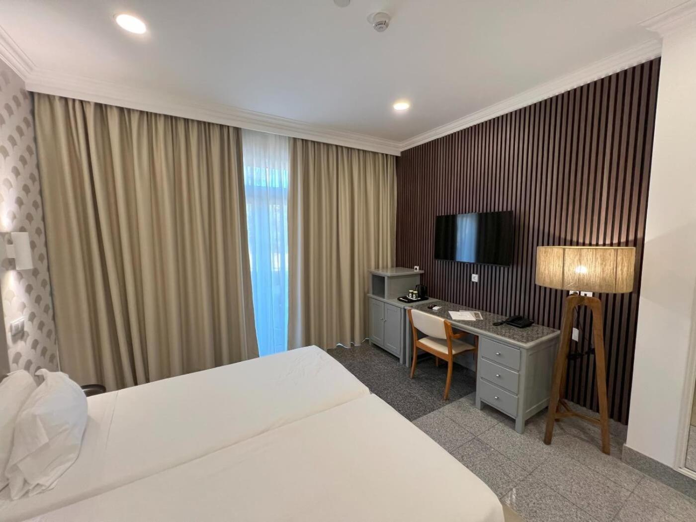 Room, Twin Beds