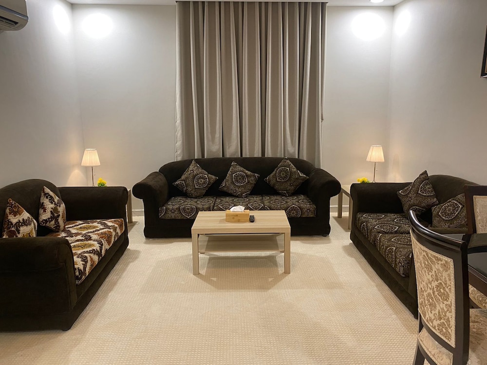 Julanar Alsharq Suites 28/44