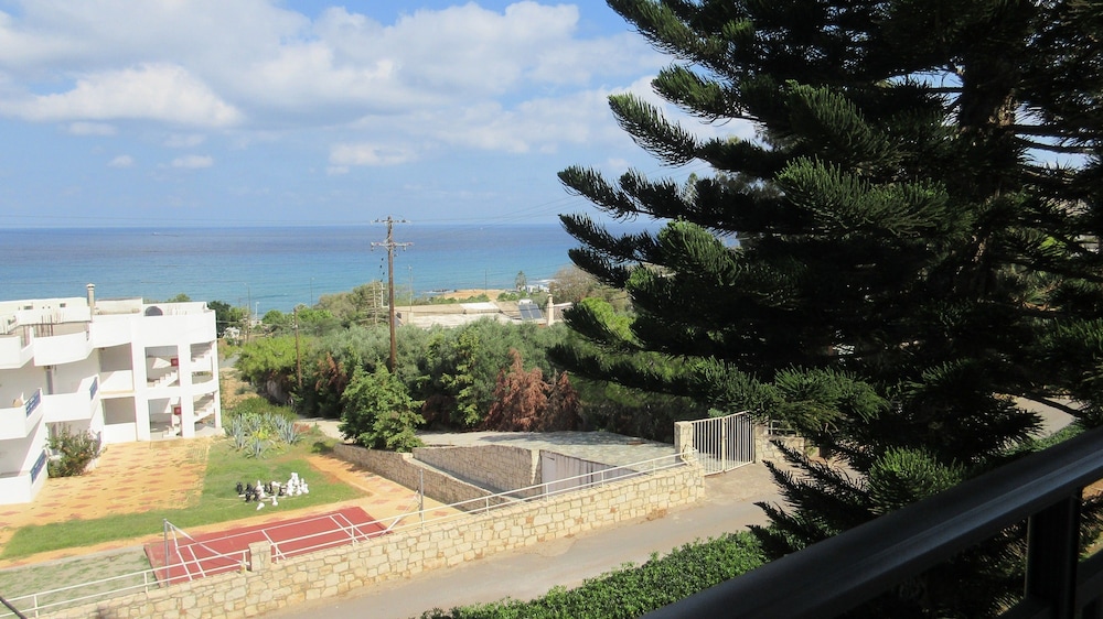 Dimitra Hotel 32/42