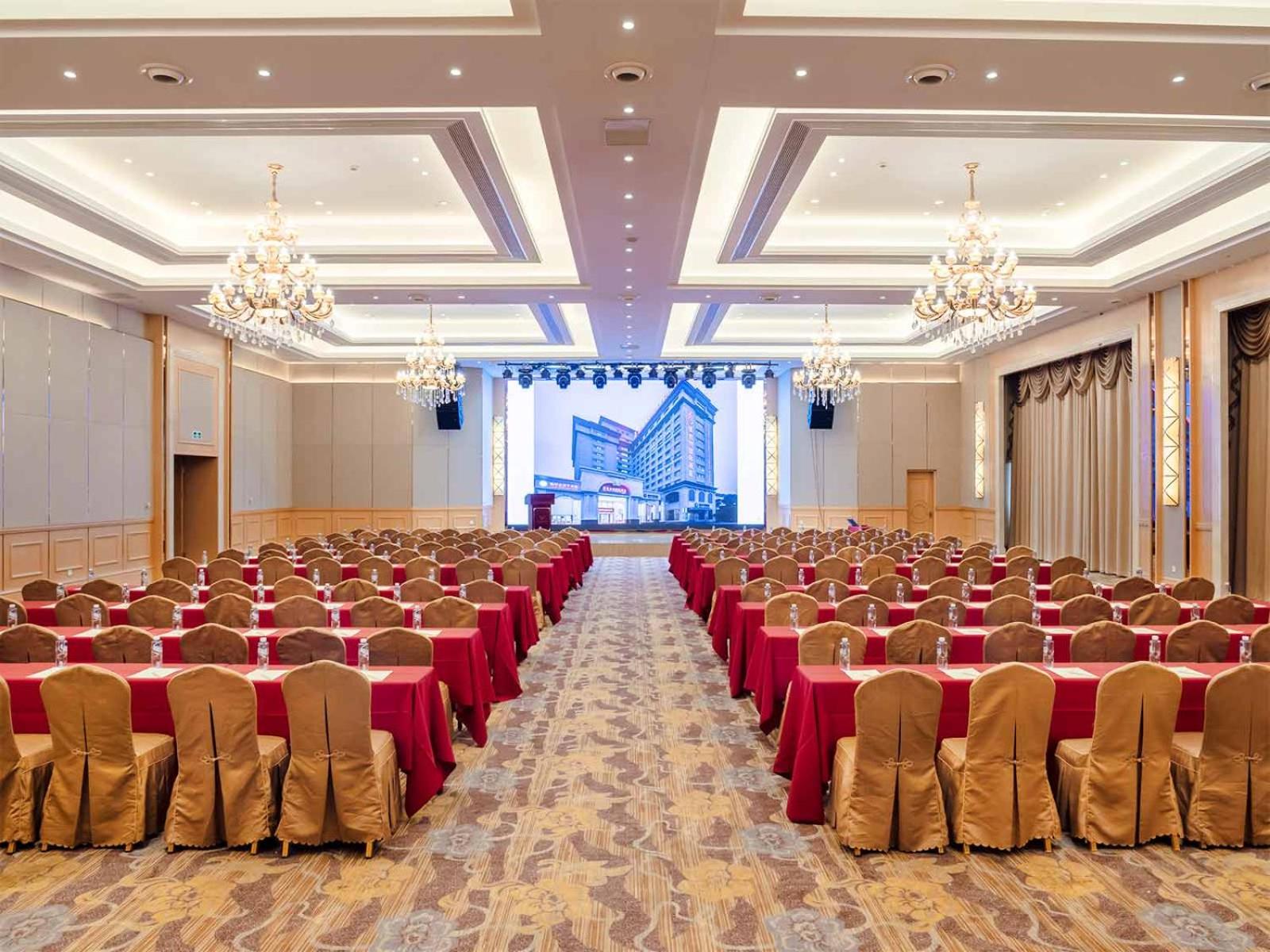 Vienna International Hotel (Shanghai Dishui Lake Ocean Park) 38/39