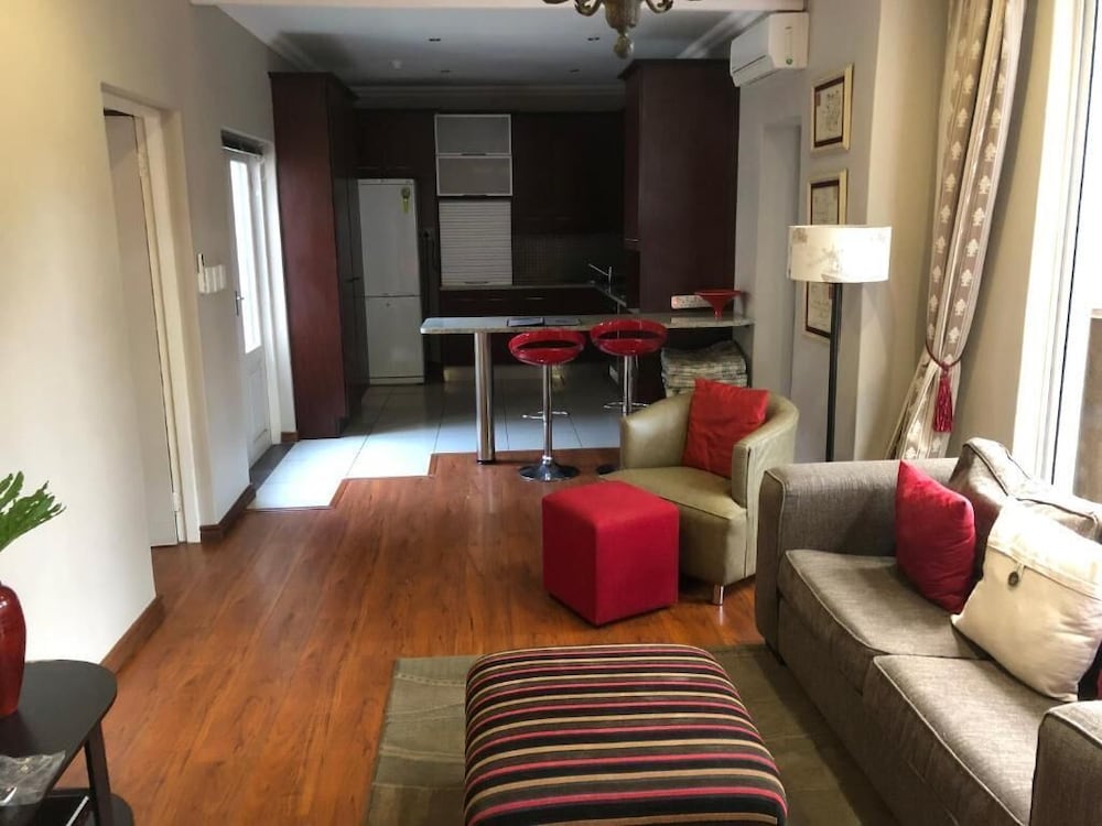 314 on Clark Guest House 54/76