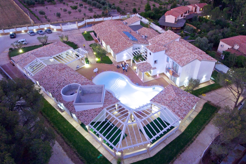 Eliantos Hotel 54/62