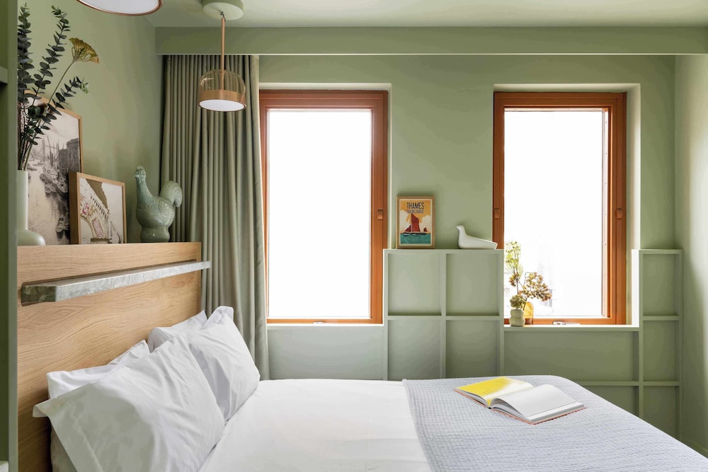 Micro Room, Studio, Queen Bed