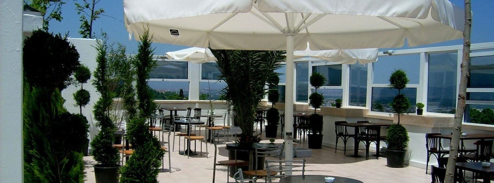 KIRCI HOTEL 41/48