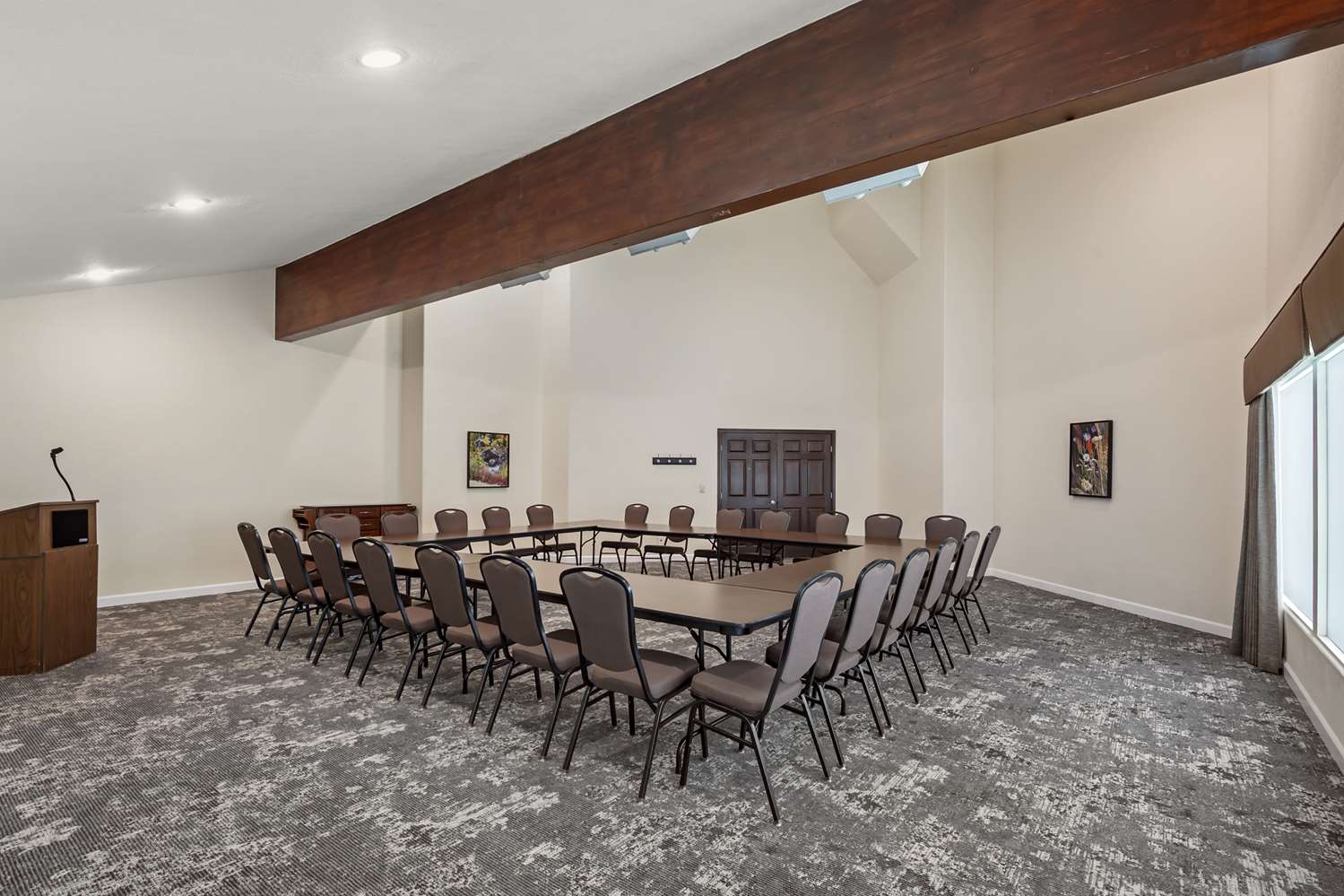 Best Western Plus Eagle/Vail Valley 38/41
