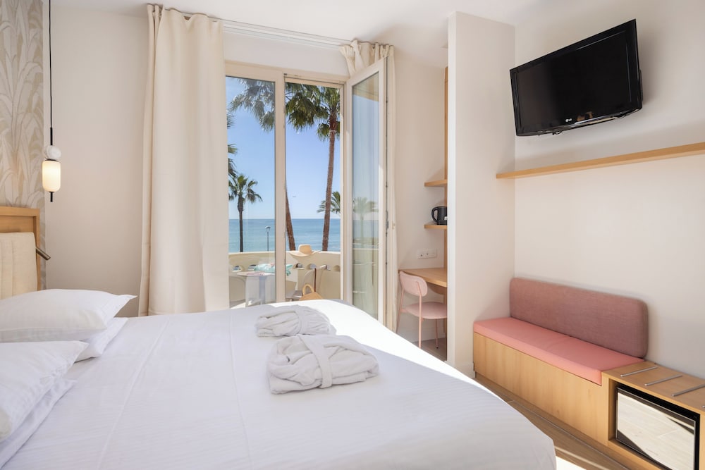 AEVA HOTEL 13/44