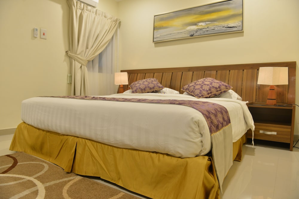 البرج الأول للشقق الفندقية(The First Tower Hotel Apartment) 14/29