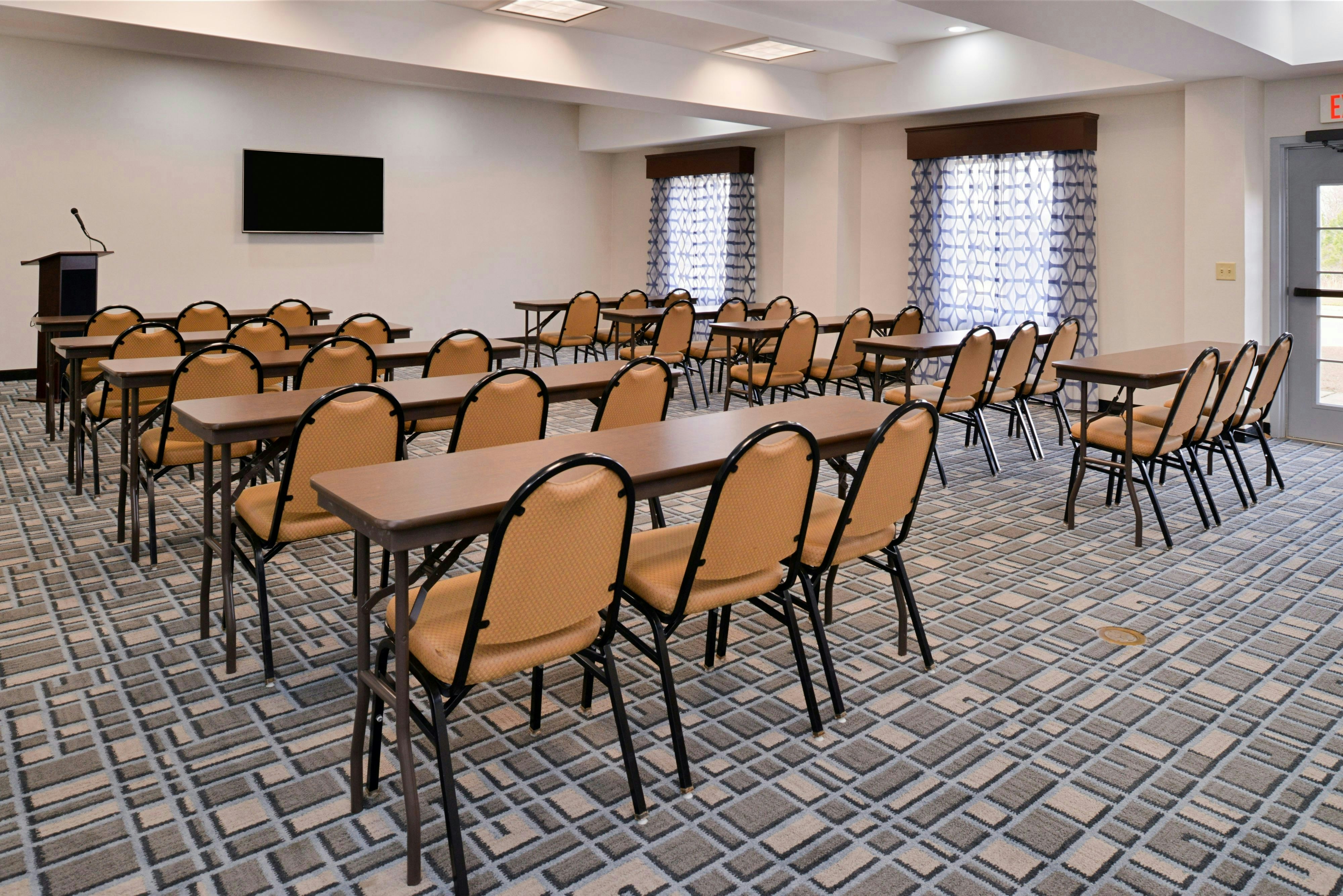 Holiday Inn Express Clanton 59/66