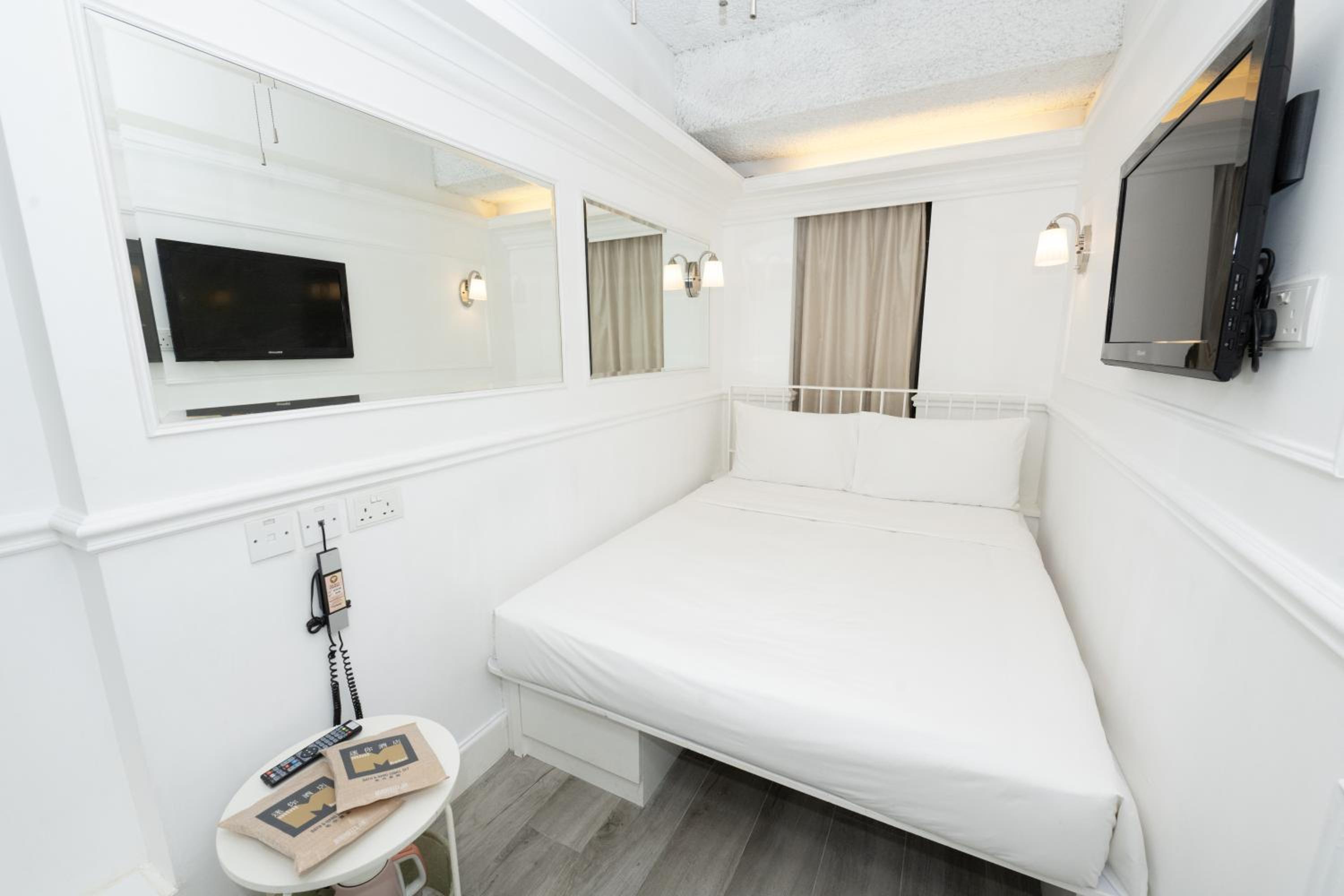 SMART, QUEEN BED