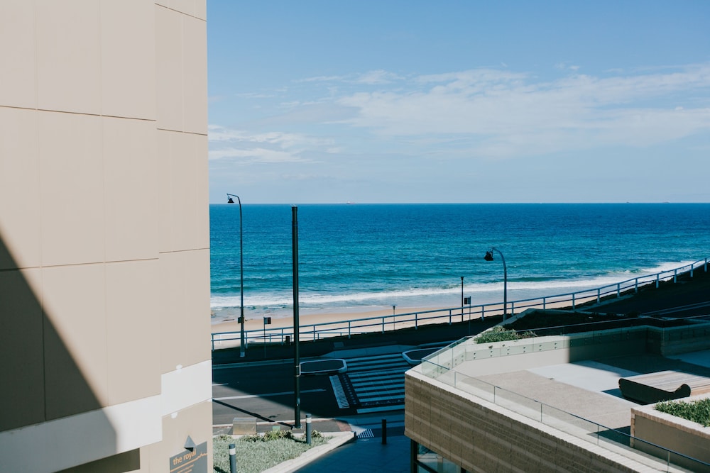 Novotel Newcastle Beach Hotel 70/73