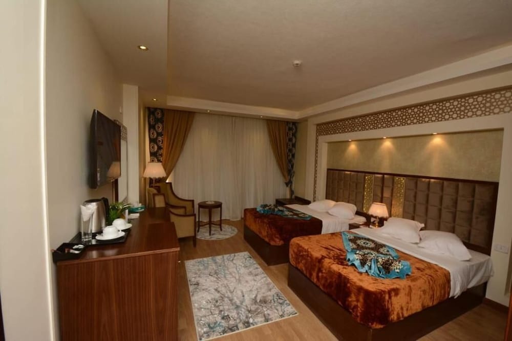 Trans Nile Hotel 10/42