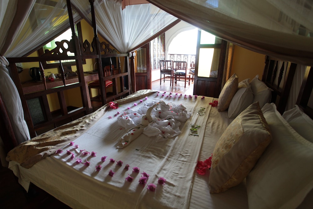 Zanzibar House 10/50