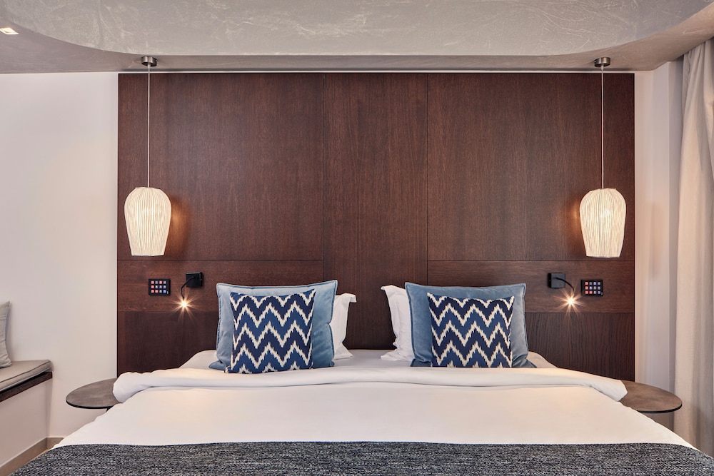 Swim Up, Family Suite, King Bed, Inland View, 2 Sofa