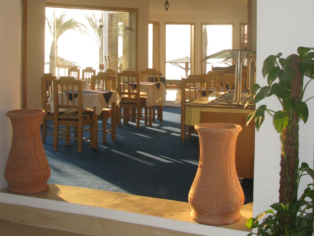 Red Sea Relax 13/37