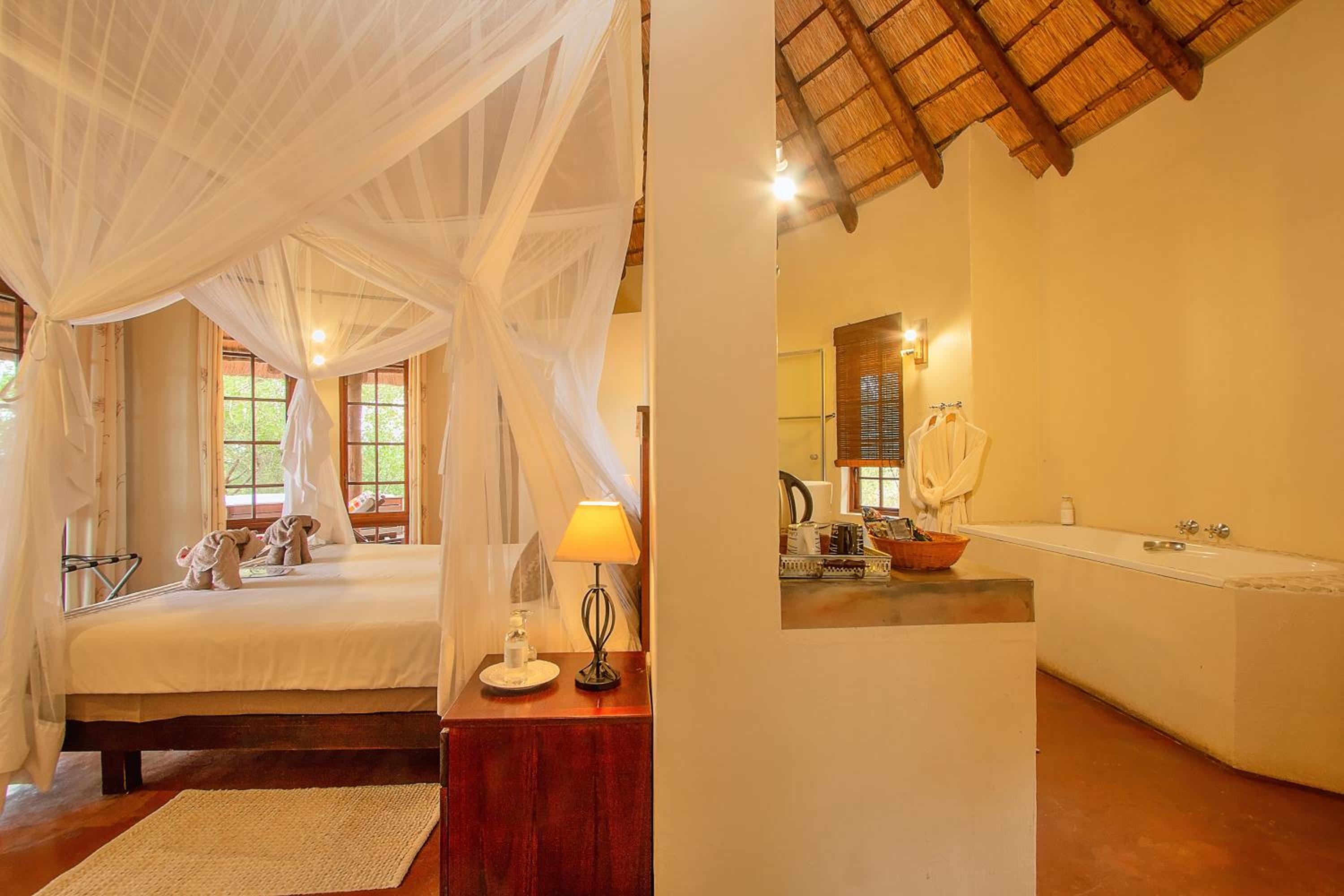 Casart Game Lodge 70/72