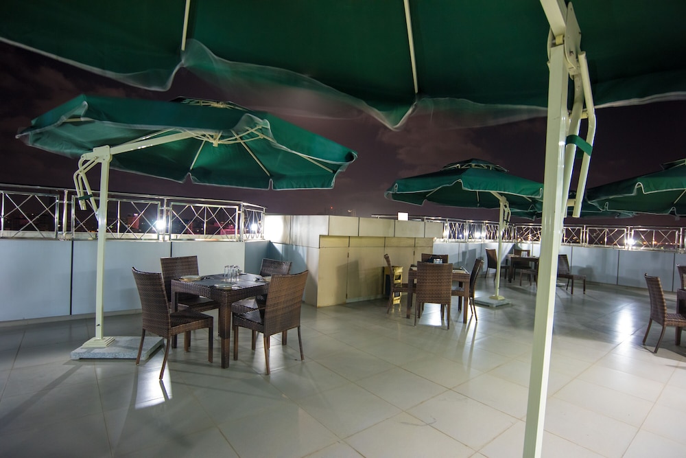 Euro Hotel And Apartments 25/29