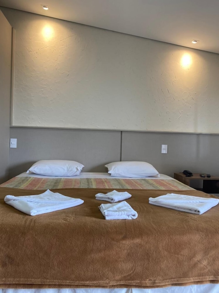 Chris Park Hotel 45/74