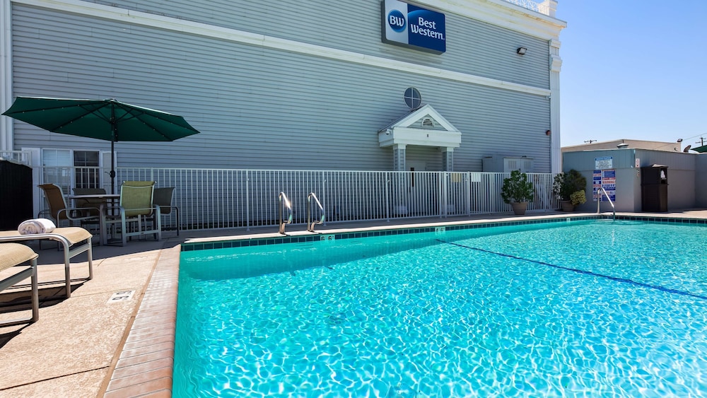 Best Western Executive Inn Los Banos 16/33