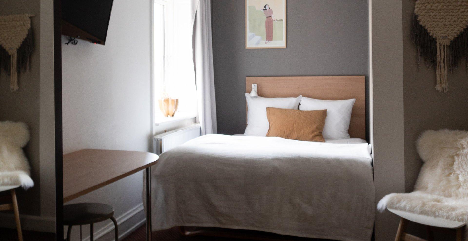 Semi Room, Semi Double Bed, Small
