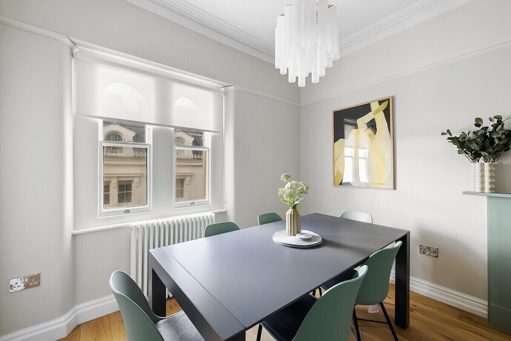 1 Elliot Terrace 47/50