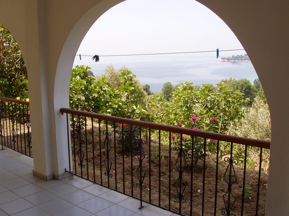 VILLA KAVOURAKIA 49/57