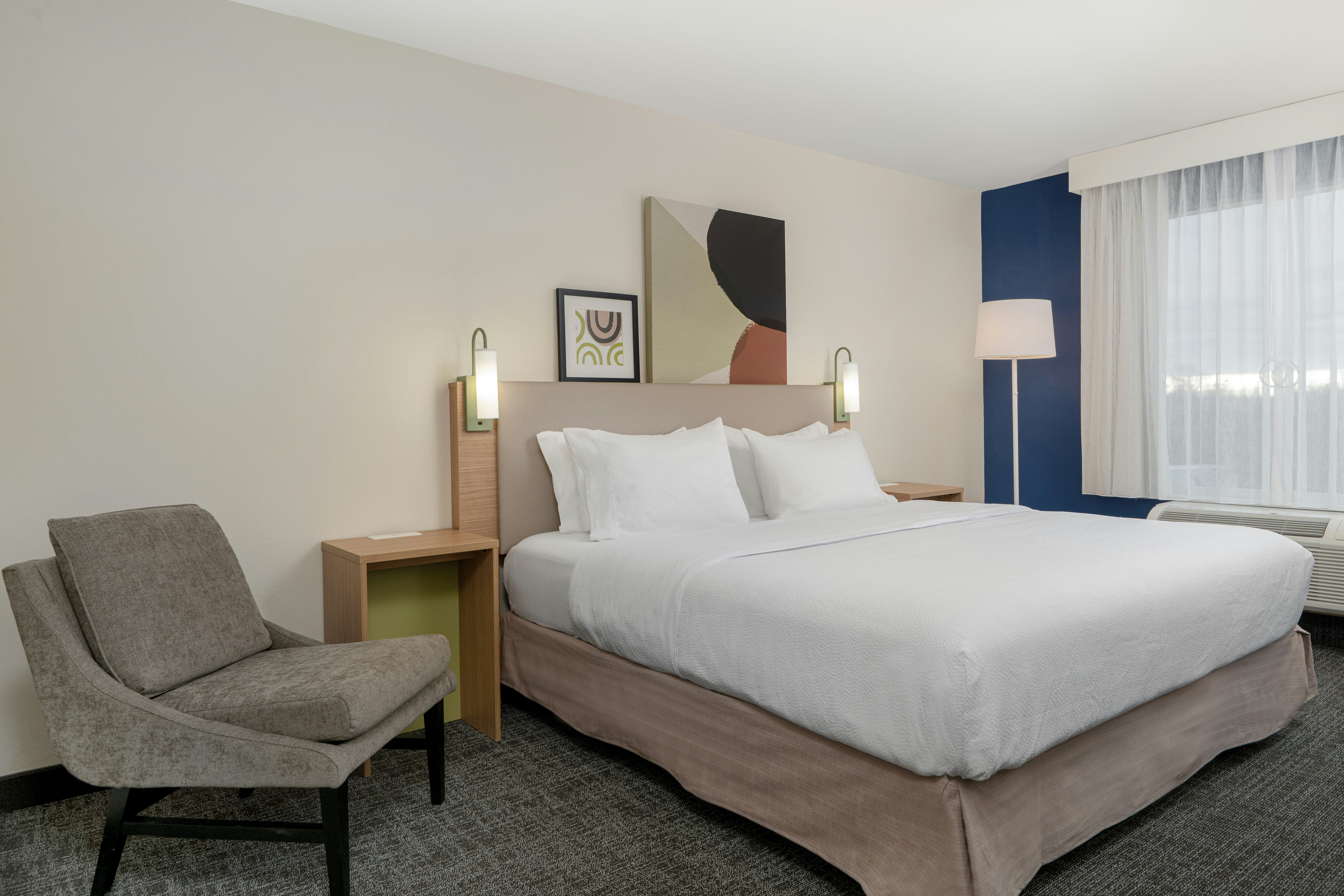 ROOM, KING BED, ACCESSIBLE