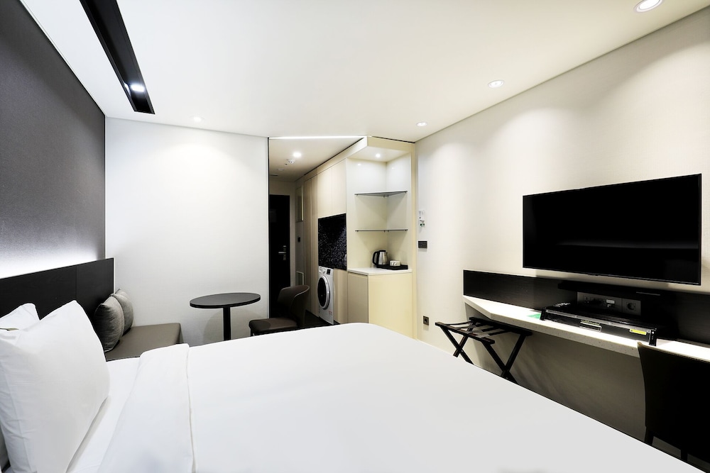 HOLLYWOOD, KING BED