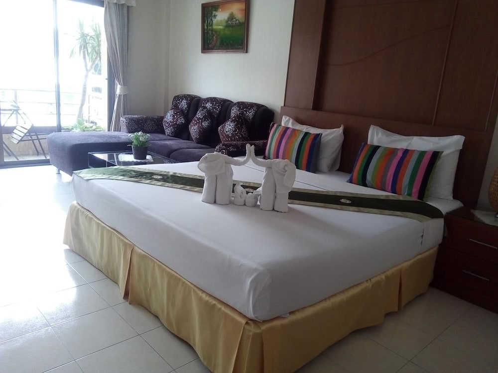 Seaview Hotel Sriracha 30/68