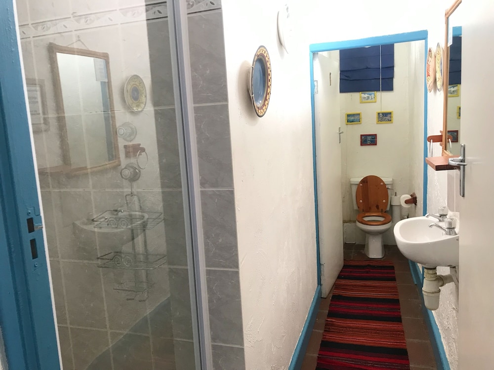 Athenian Villa 50/50