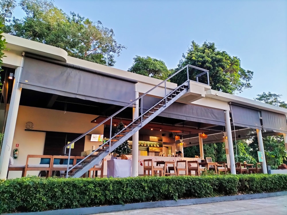 Nest Sense Resort 2/70