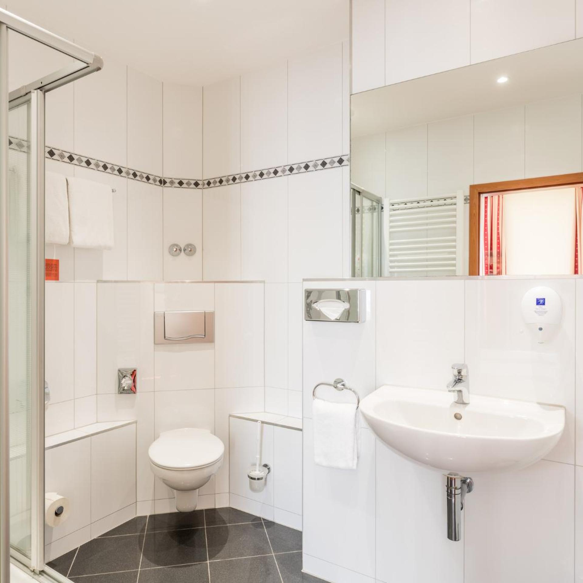 غرفة قياسية مزدوجة، Azimut Hotel Dresden 10/10