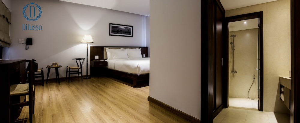 Di Lusso Hotel 30/64