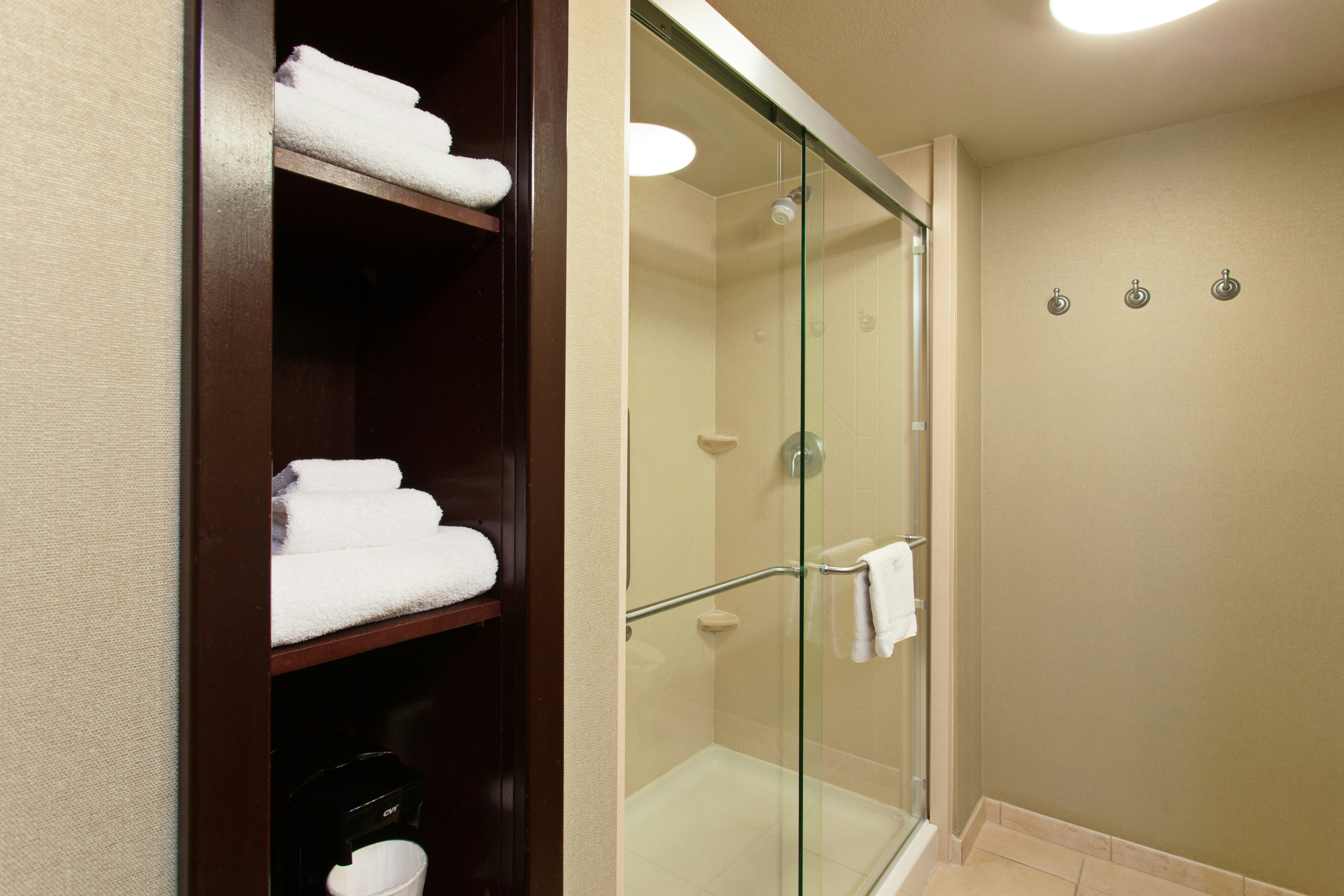 استوديو بسرير كينج مع أريكة، Hampton Inn Suites Merced 3/4