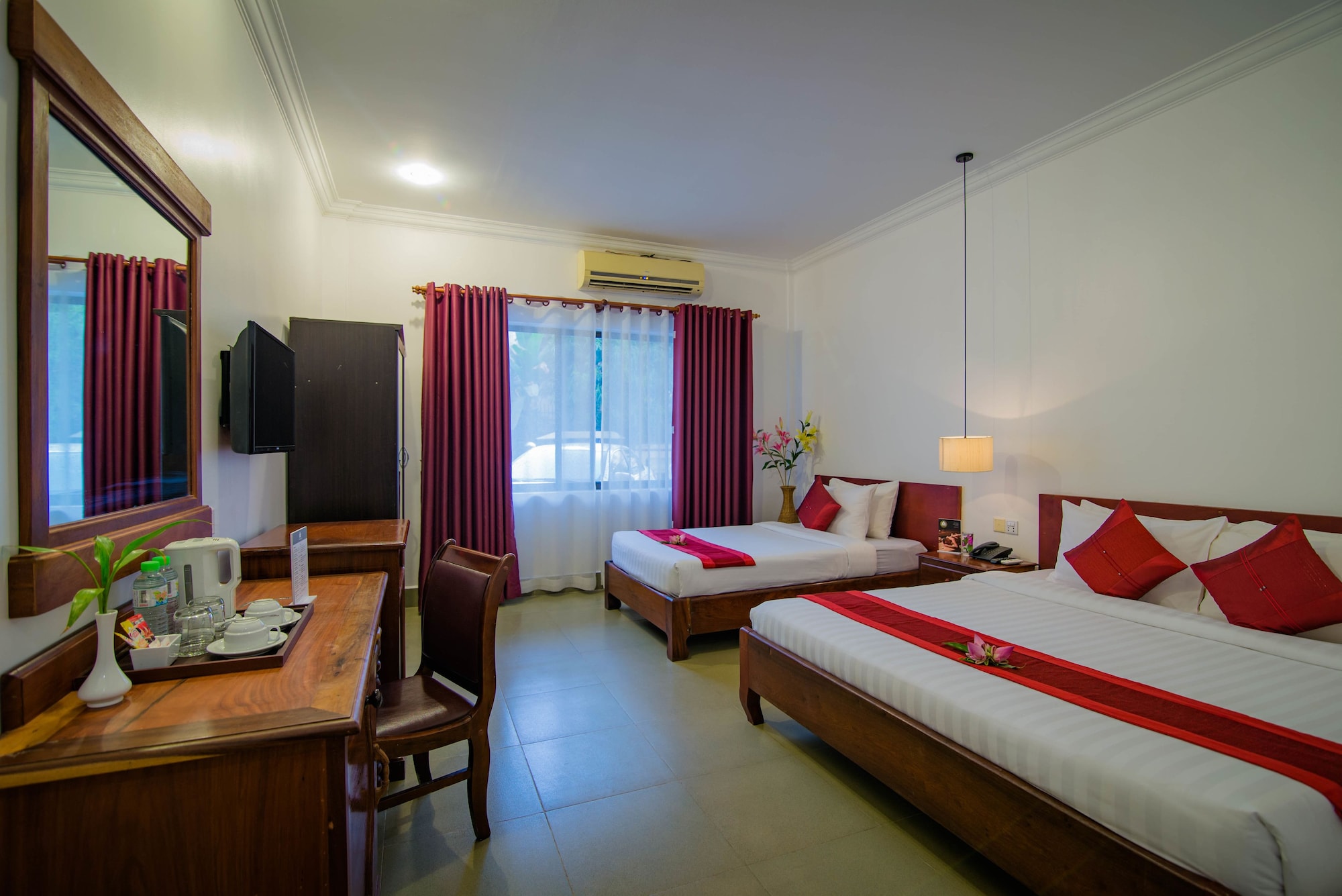 1 BEDROOM, FAMILY, BALCONY