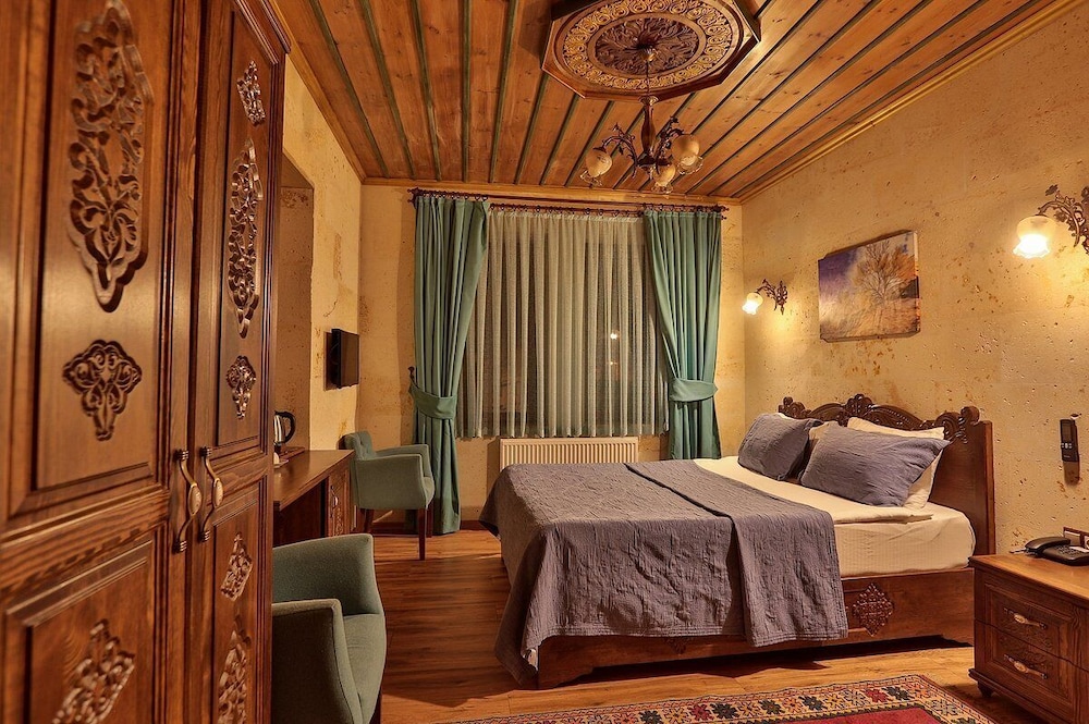 Milat Cave Hotel 16/50